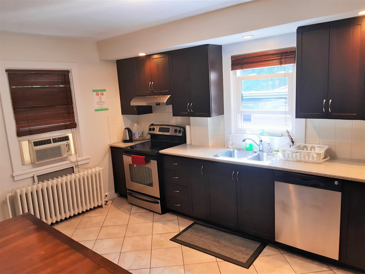 204 Bolton Street - Photo 3