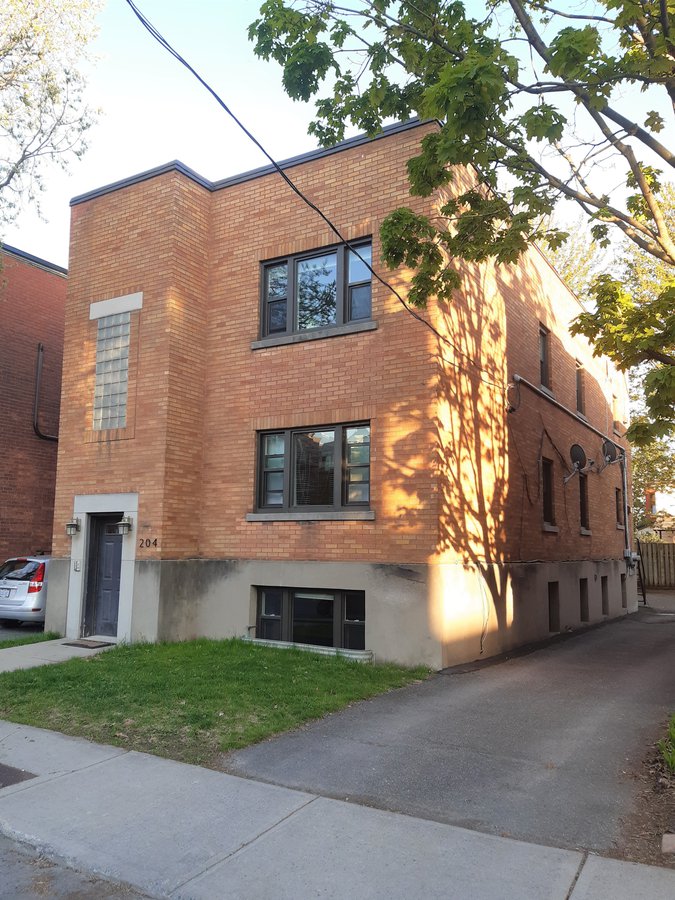 204 Bolton Street - Photo 9