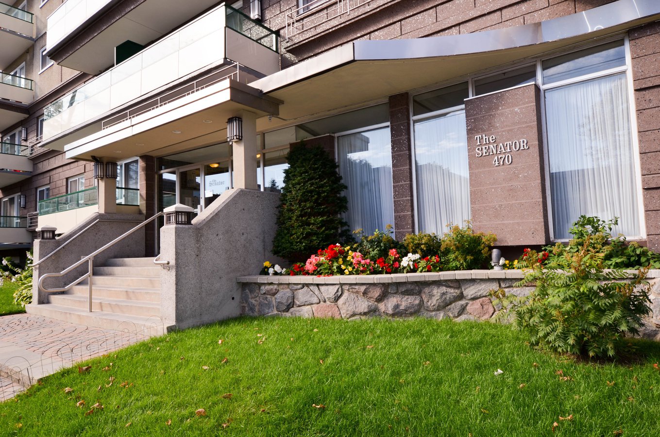 470 Cambridge Street South - Photo 2