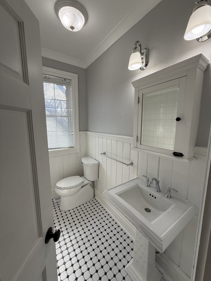 982 Fisher Avenue - Photo 3
