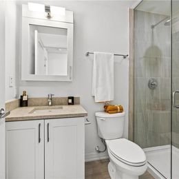 805 Carling Avenue - Photo 4