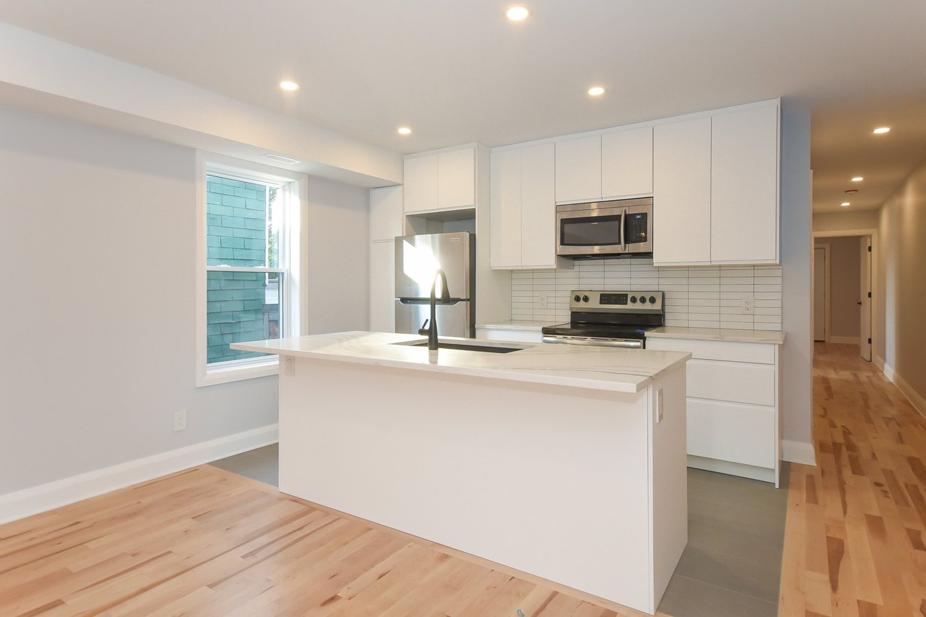 172 Russell Avenue - Photo 1