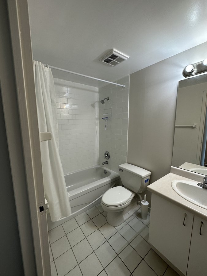 1177 Bélanger Avenue - Photo 3