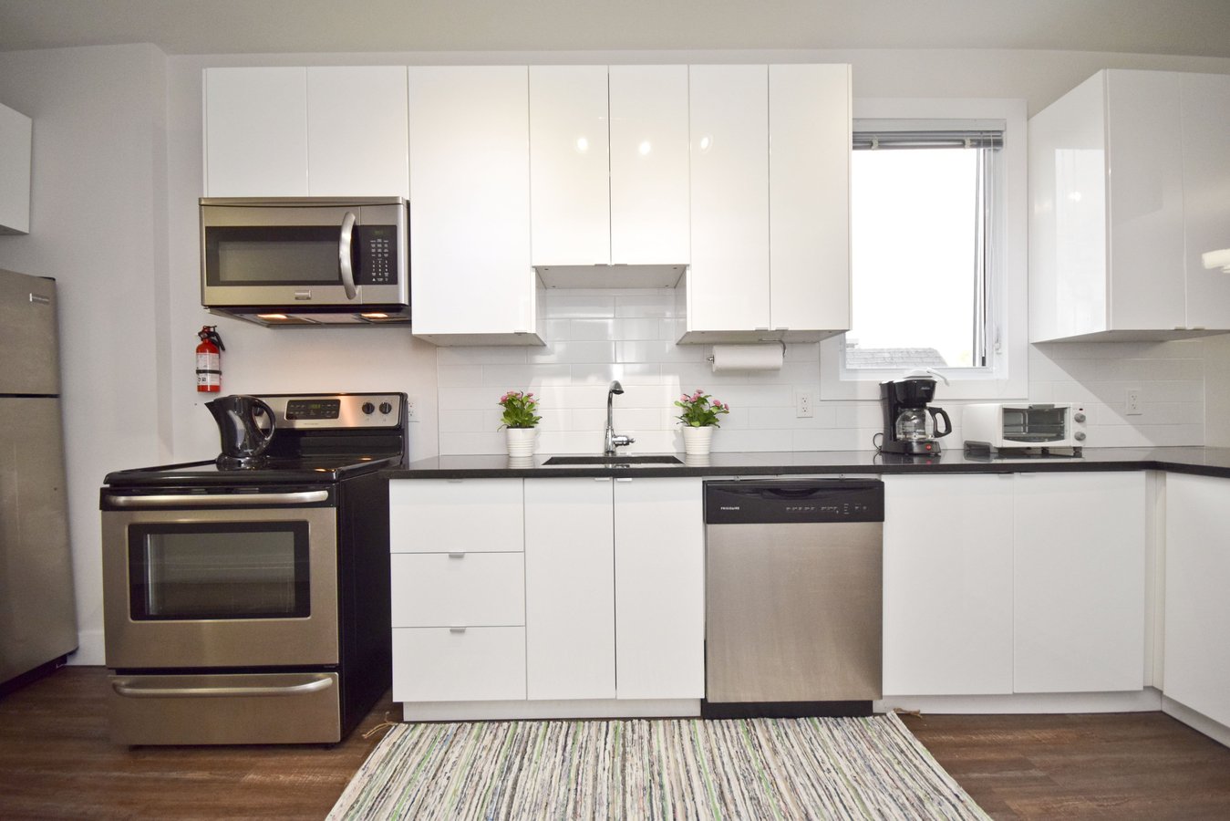 386 Chapel Street - Photo 2
