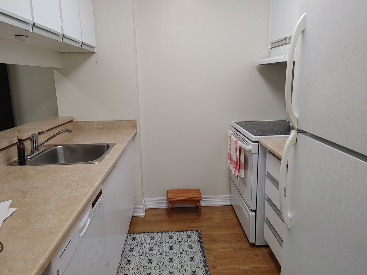 1320 Richmond Road - Photo 2