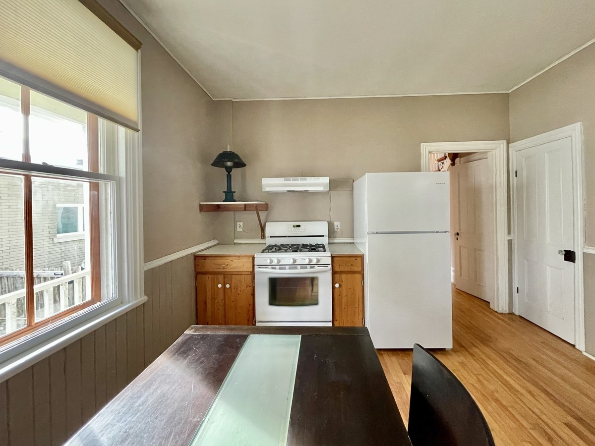 109 Henderson Avenue - Photo 3