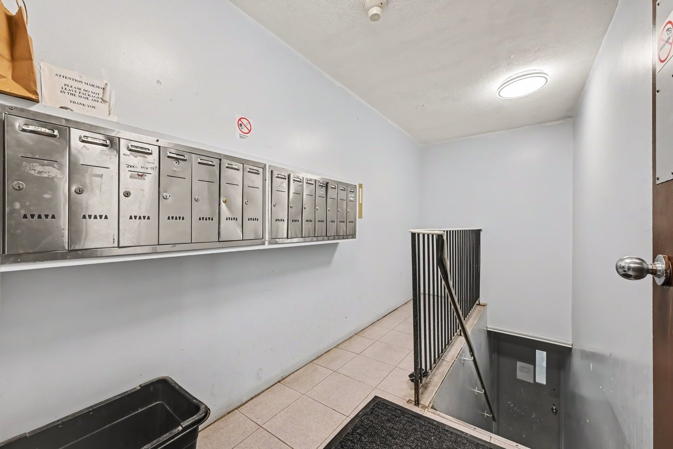 237 Loretta Avenue South - Photo 15