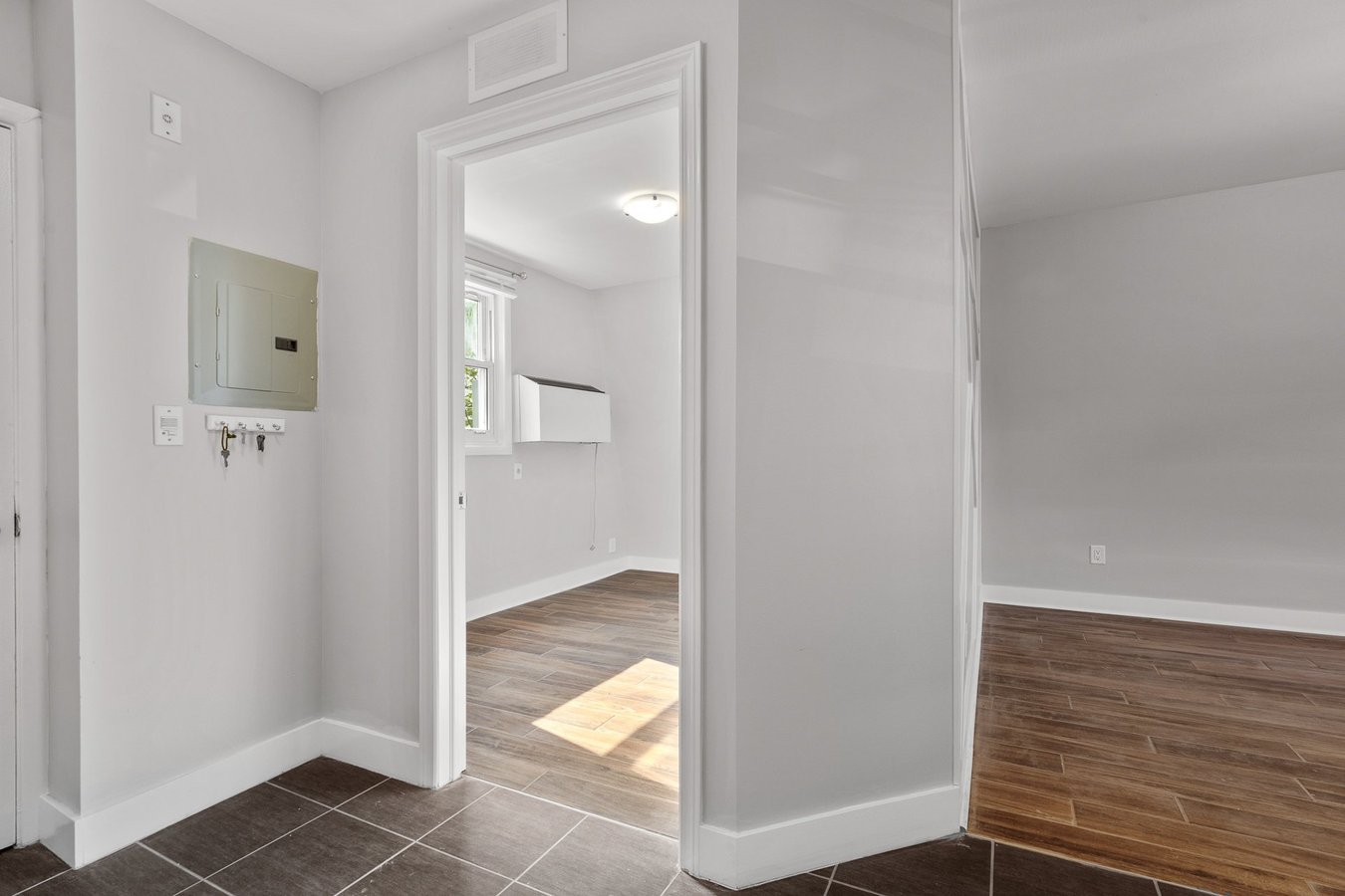 467 Slater Street - Photo 7