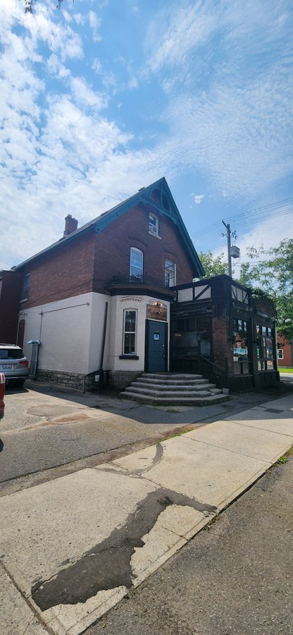 244 Laurier Avenue East - Photo 1
