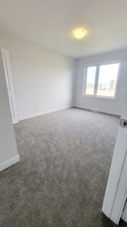243 Finsbury Avenue - Photo 7