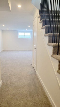 243 Finsbury Avenue - Photo 9