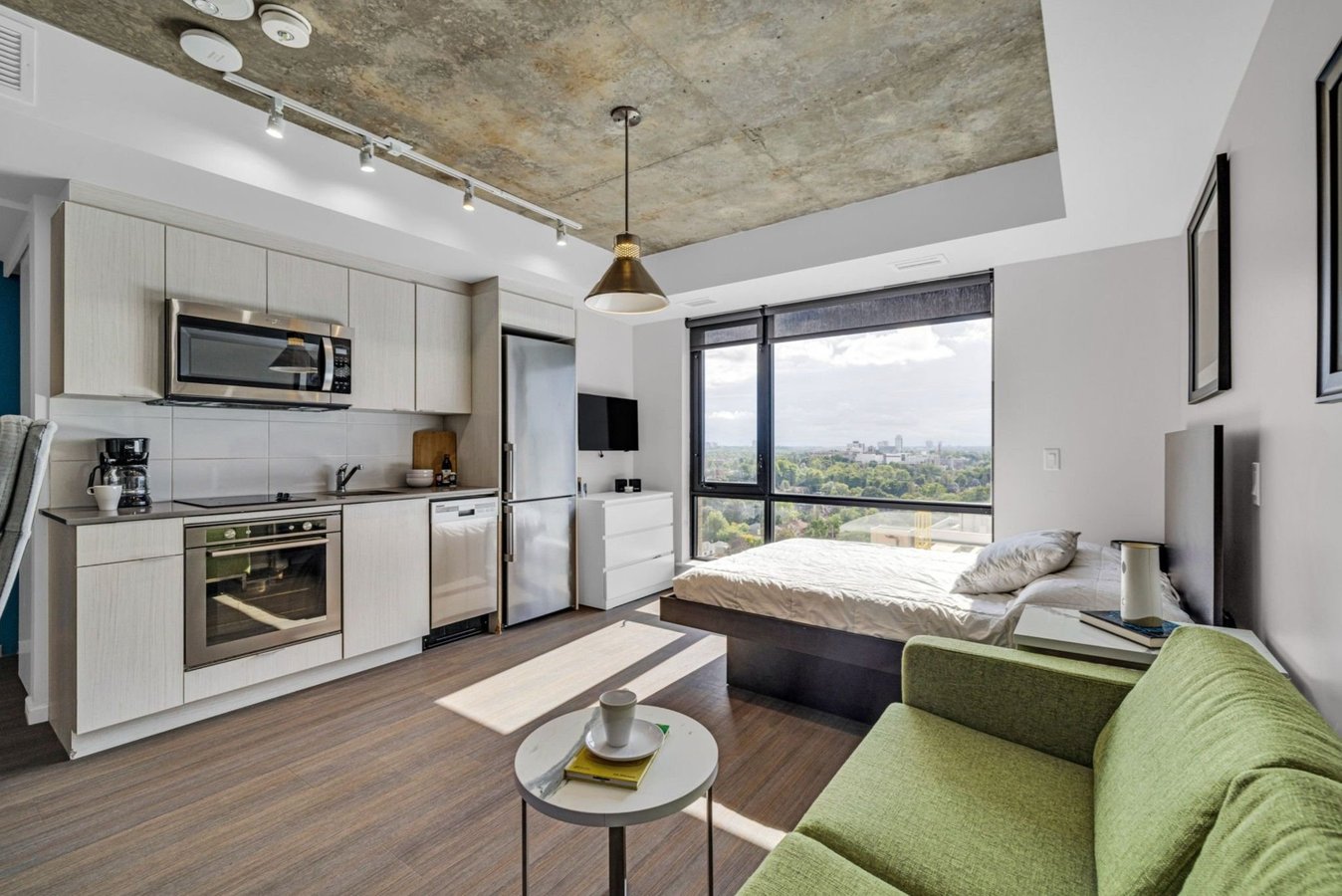 105 Champagne Avenue South - Photo 5