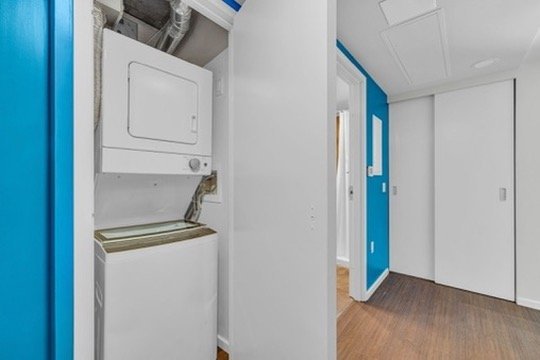 105 Champagne Avenue South - Photo 11