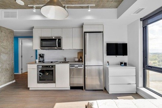 105 Champagne Avenue South - Photo 13