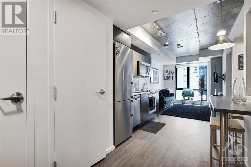 105 Champagne Avenue South - Photo 6