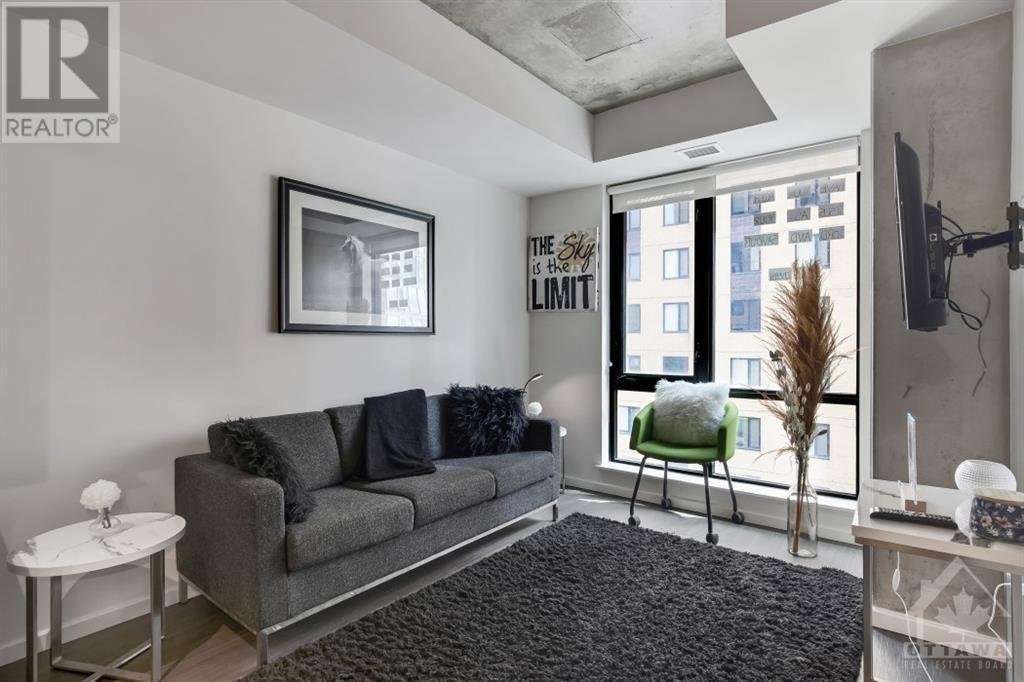105 Champagne Avenue South - Photo 12