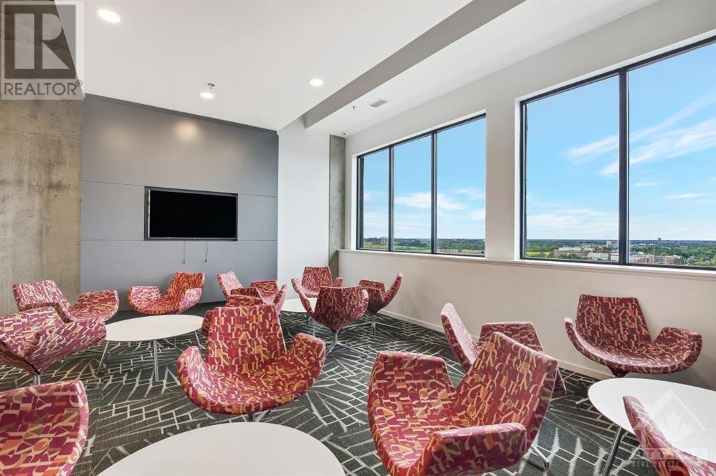 105 Champagne Avenue South - Photo 19