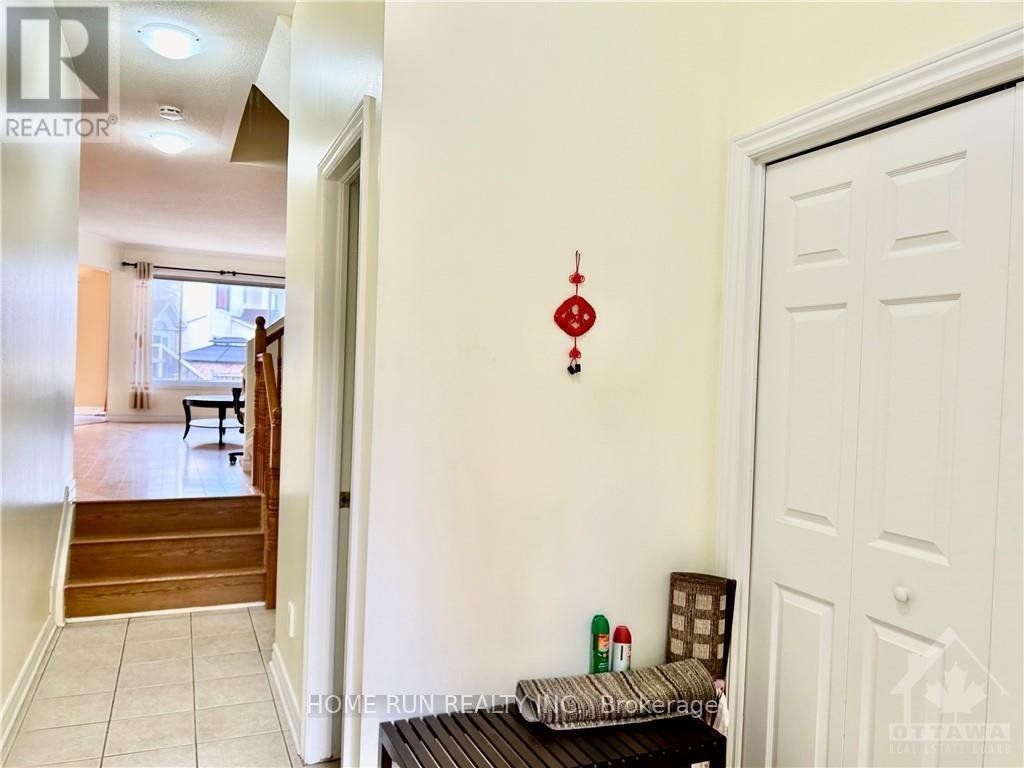 66 LANDOVER CRESCENT - Photo 4