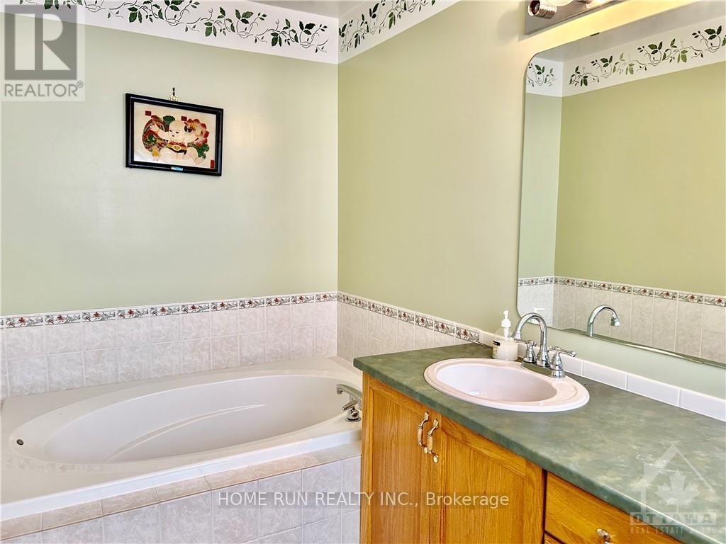 66 LANDOVER CRESCENT - Photo 17