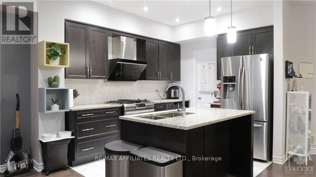 756 PUTNEY CRESCENT - Photo 8
