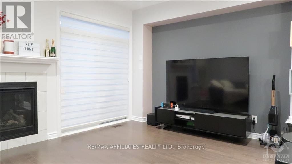 756 PUTNEY CRESCENT - Photo 11