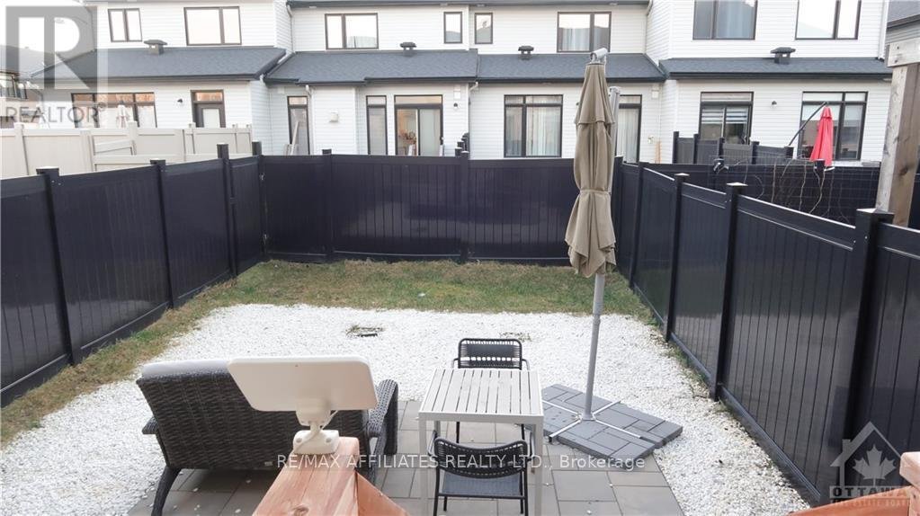 756 PUTNEY CRESCENT - Photo 26