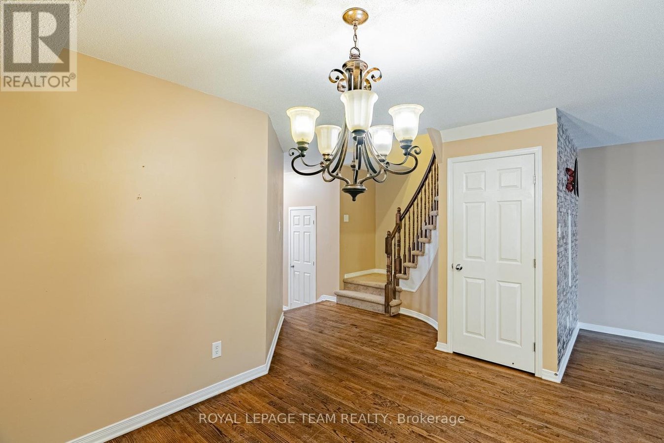 403 FOSTERBROOK WAY - Photo 9