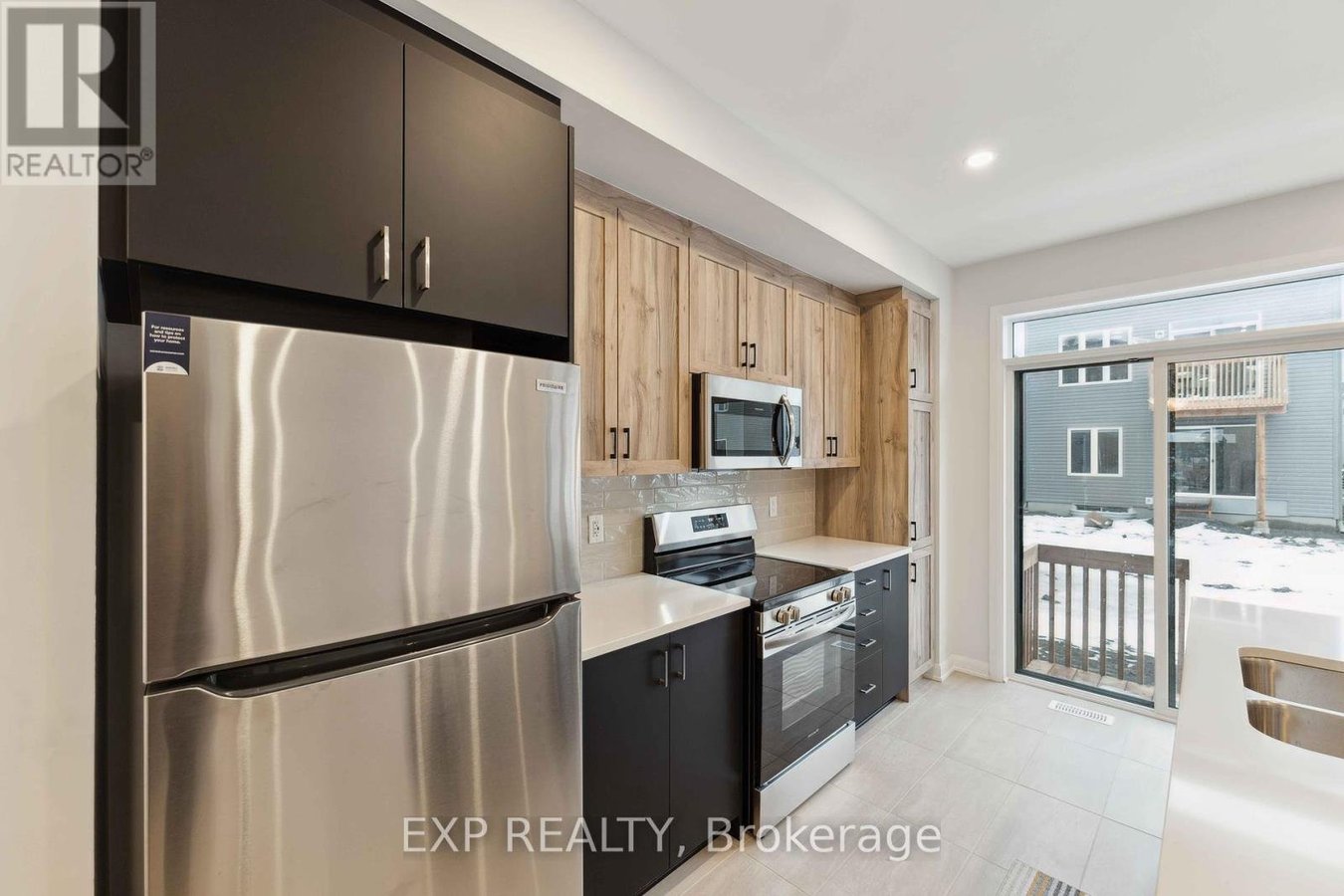 711 FAIRLINE ROW - Photo 8