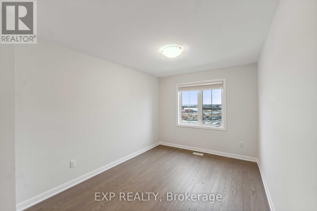 711 FAIRLINE ROW - Photo 18