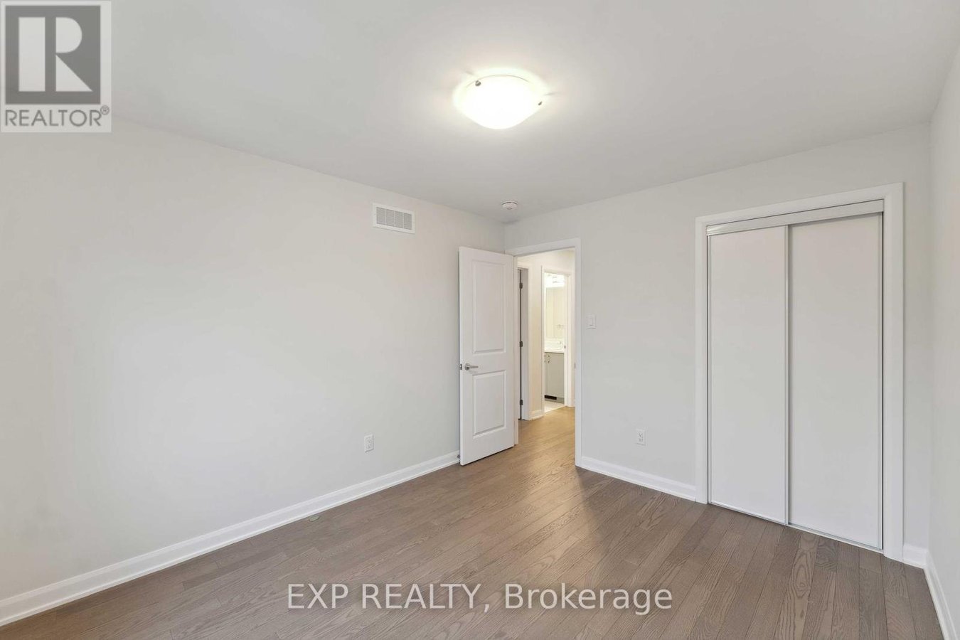 711 FAIRLINE ROW - Photo 19