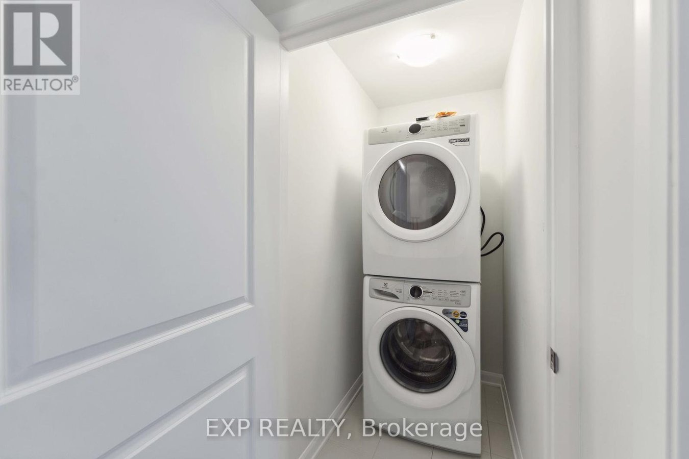 711 FAIRLINE ROW - Photo 22