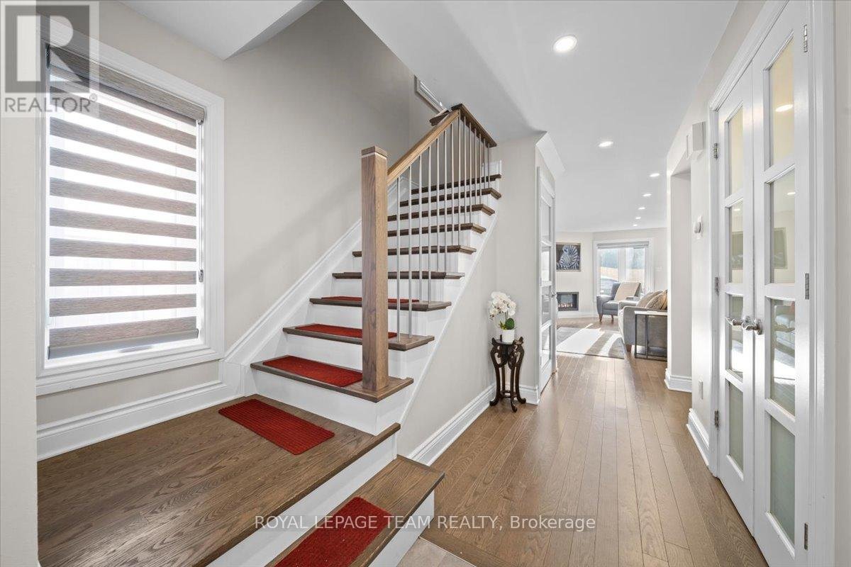 1 PETERSON PLACE - Photo 3
