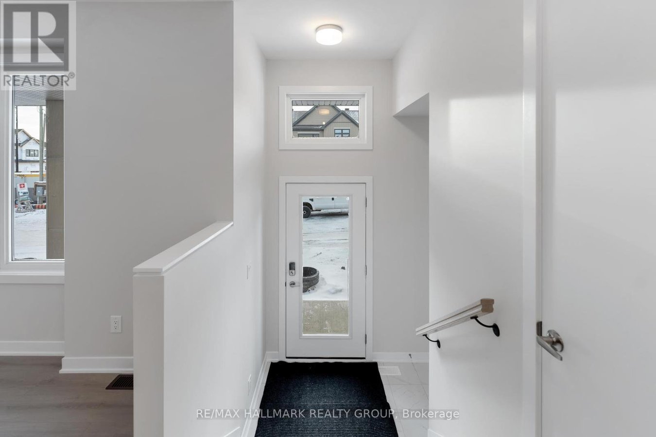 203 BEEBALM CRESCENT - Photo 2