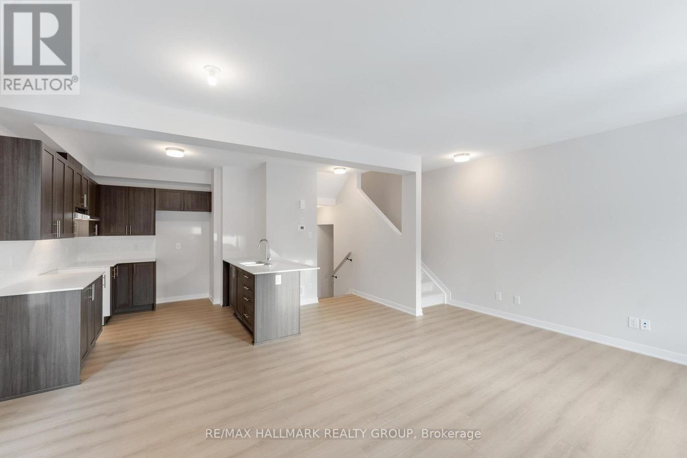 203 BEEBALM CRESCENT - Photo 11