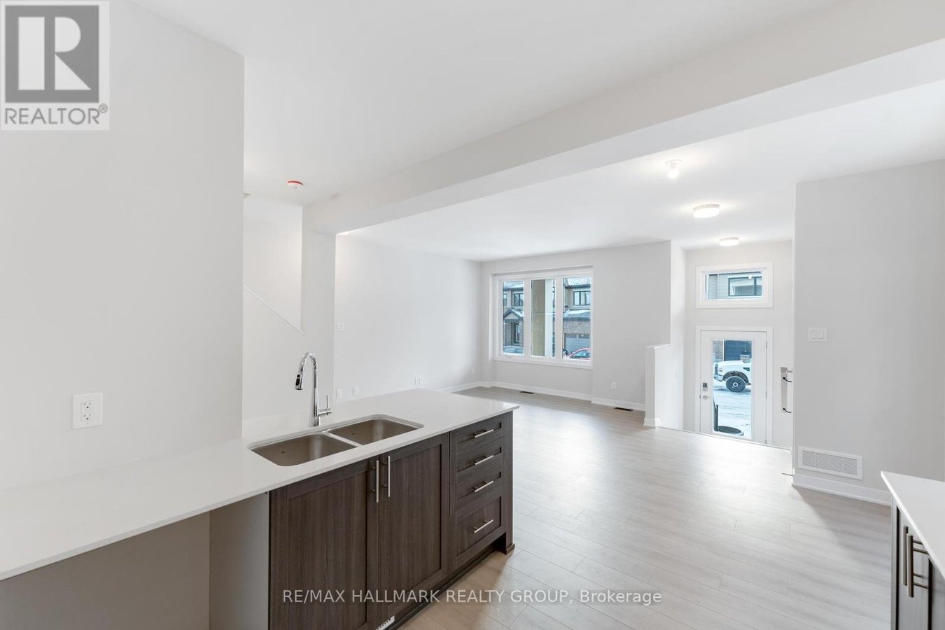 203 BEEBALM CRESCENT - Photo 13