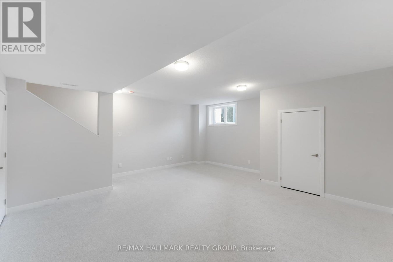 203 BEEBALM CRESCENT - Photo 32