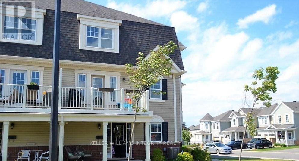 928 FAMEFLOWER STREET - Photo 2