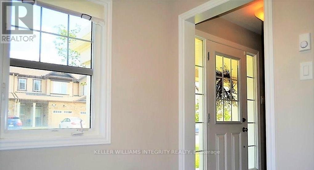 928 FAMEFLOWER STREET - Photo 3