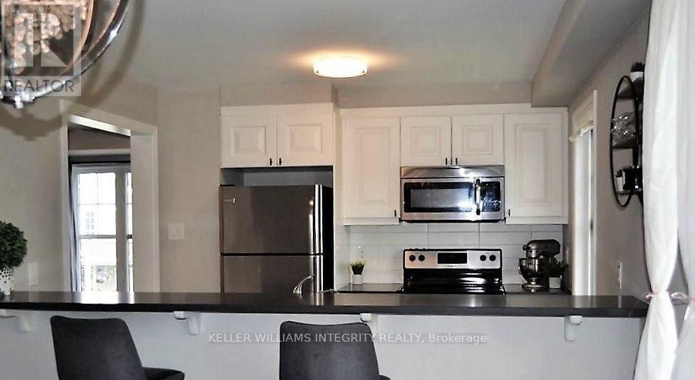928 FAMEFLOWER STREET - Photo 11