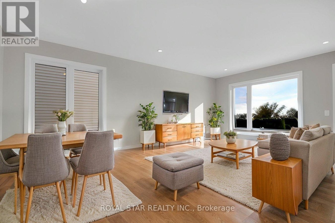 200 BEEBALM CRESCENT N - Photo 3