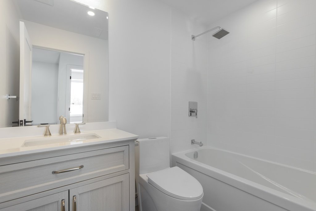 2475 Falcon Avenue - Photo 8