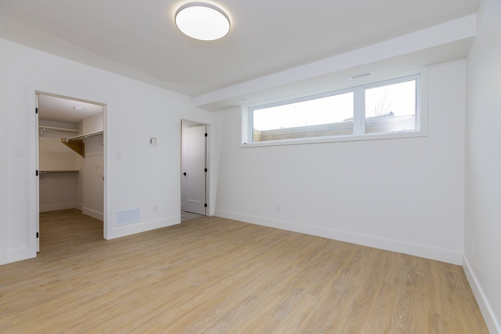 2475 Falcon Avenue - Photo 5