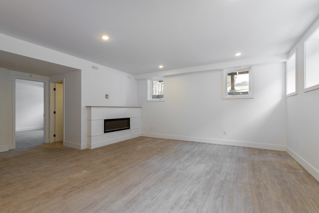2475 Falcon Avenue - Photo 4