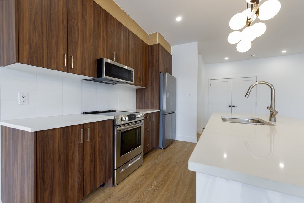 2475 Falcon Avenue - Photo 3