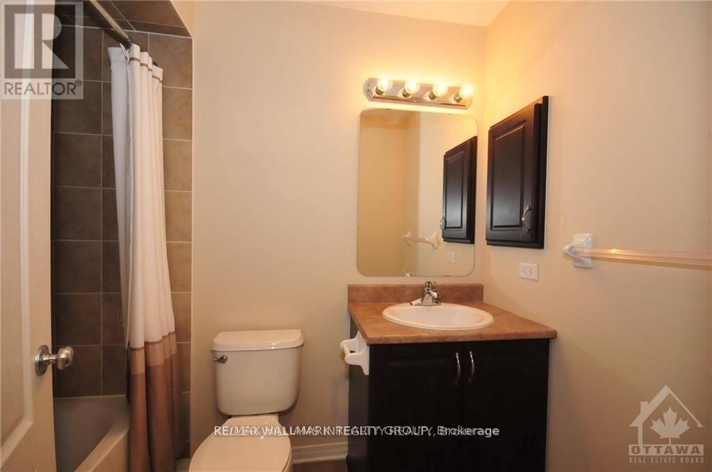 81 HORNCHURCH LANE - Photo 16