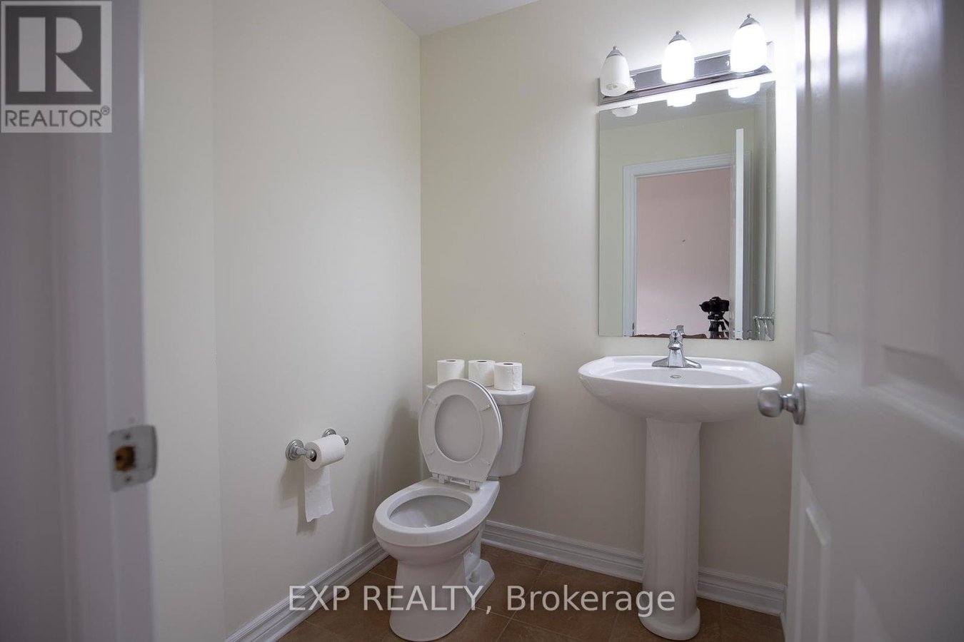 115 GARRITY CRESCENT - Photo 6
