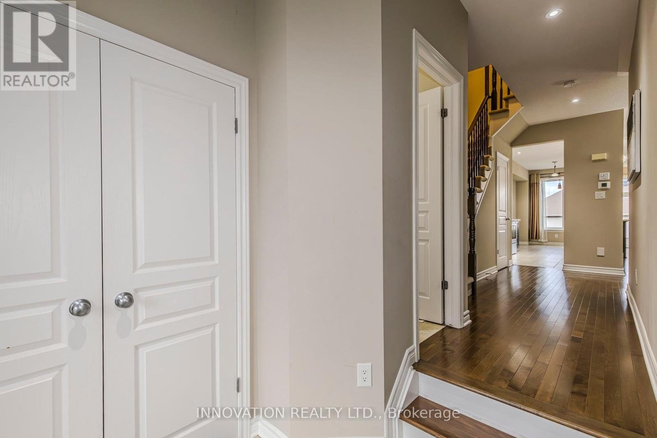 946 FLETCHER CIRCLE - Photo 3