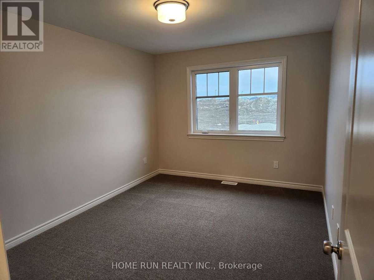 541 SONMARG CRESCENT - Photo 9