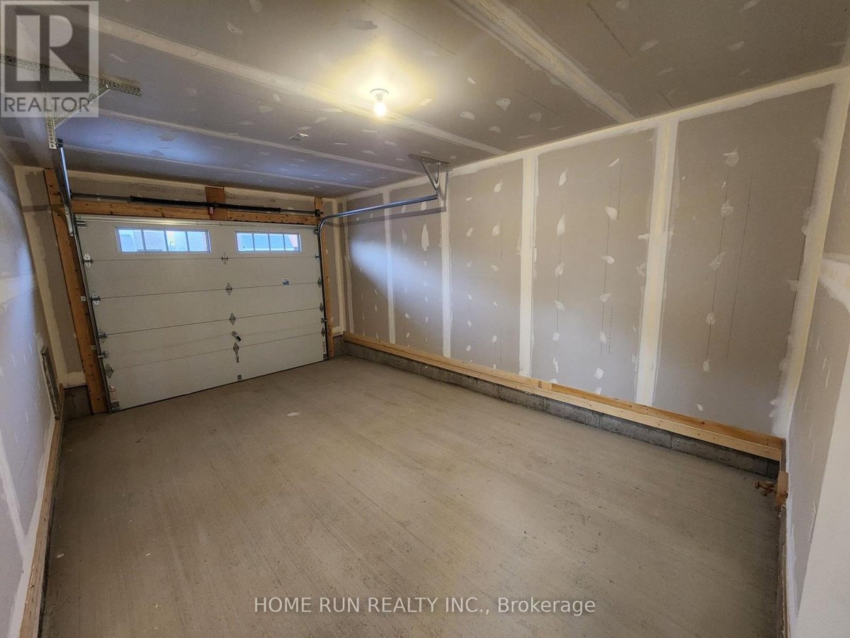 541 SONMARG CRESCENT - Photo 17
