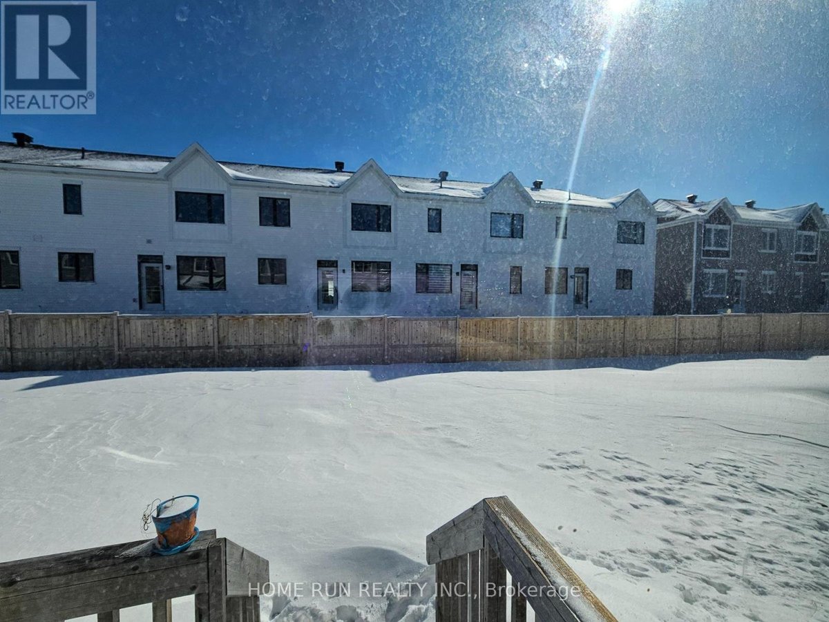 541 SONMARG CRESCENT - Photo 18